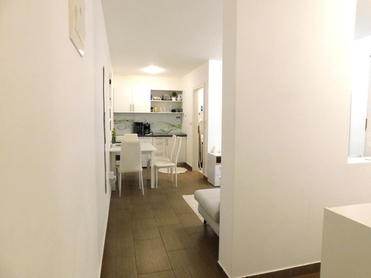 Modern Center Studio Under The Castle - Free Parking Lejlighed Ljubljana Eksteriør billede